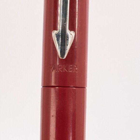 Parker Vector Fountain Pen / Red Barrel / Made in USA / Fine Nib - Picture 7 of 12